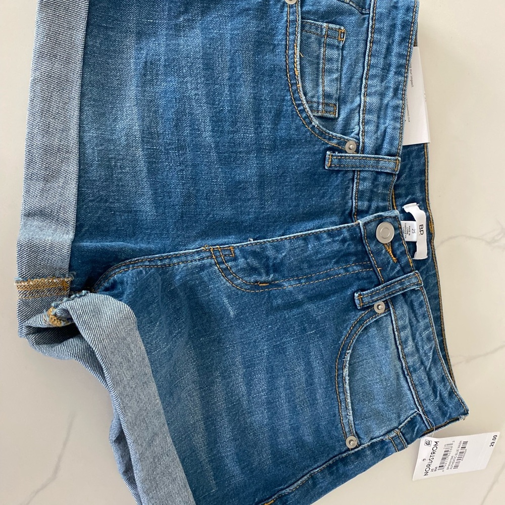 NEW!!Shorts “BE RESPONSIBLE” brand new